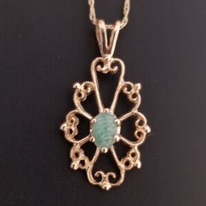 10K Gold Emerald Pendant Necklace